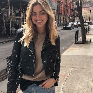 Meet your Posher, Elizabeth